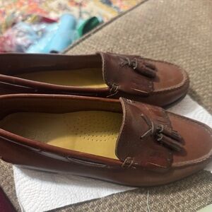 Bass Weejans Elegant Brown Leather Tassel Loafers for women